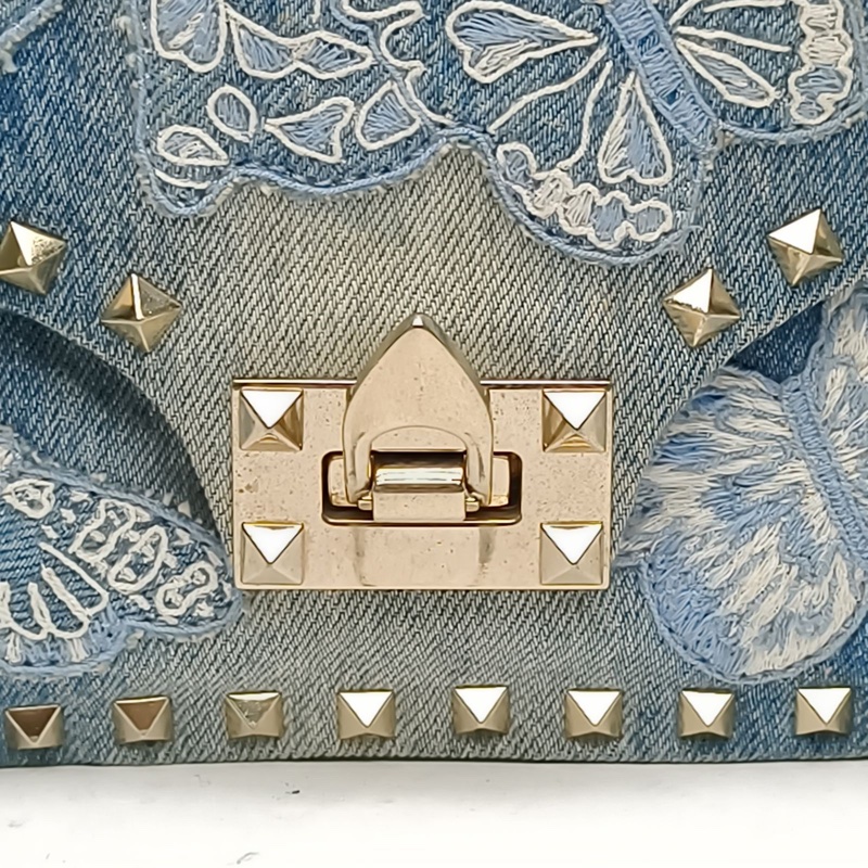 VALENTINO 牛仔藍帆布淺金扣鉚釘蝴蝶郵差斜挎包-4