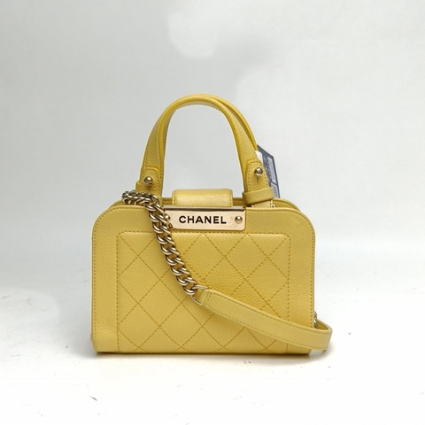 CHANEL 黃色23開金扣外縫線菱格紋復古手提托特包