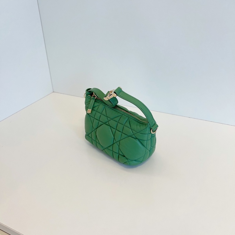 Dior Travel Nomad限量玉石绿金扣mini Hobo 藤格纹小饭盒包-1