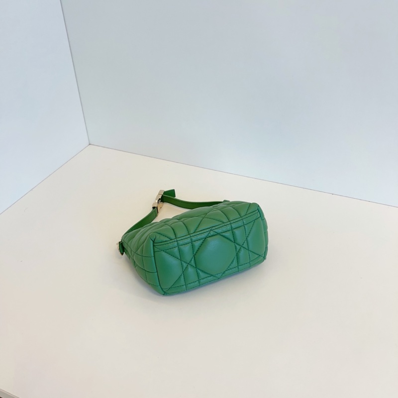 Dior Travel Nomad限量玉石绿金扣mini Hobo 藤格纹小饭盒包-4