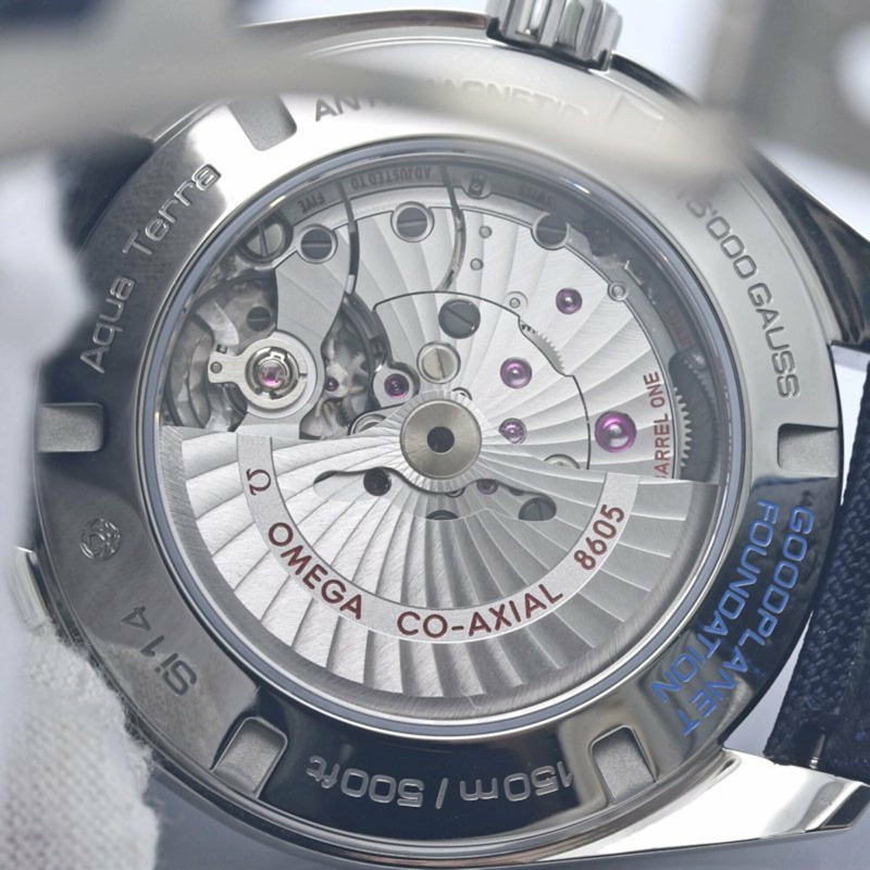 歐米茄海馬系列Aqua Terra GMT GoodPlanet Master Co-Axial 231.92.43.22.04.001 男士鈦金屬腕錶 40388-26
