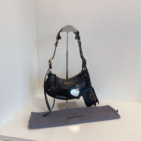Balenciaga 巴黎世家Le Cagole 新款鳄鱼皮纹 月牙三合一机车包 黑色鳄鱼纹高级又稀有 25*13*7