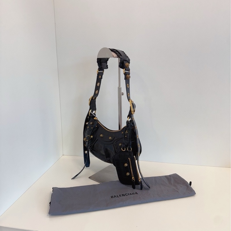 Balenciaga 巴黎世家Le Cagole 新款鳄鱼皮纹 月牙三合一机车包 黑色鳄鱼纹高级又稀有 25*13*7-3