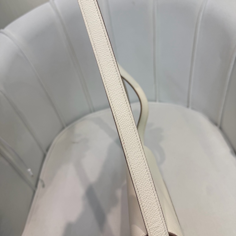 Celine Trotteur 白色 肩背包 XB585-18