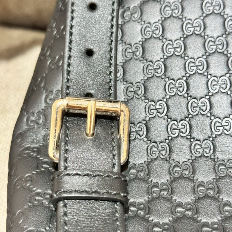 GUCCI 經典老花牛皮束口後背包-17