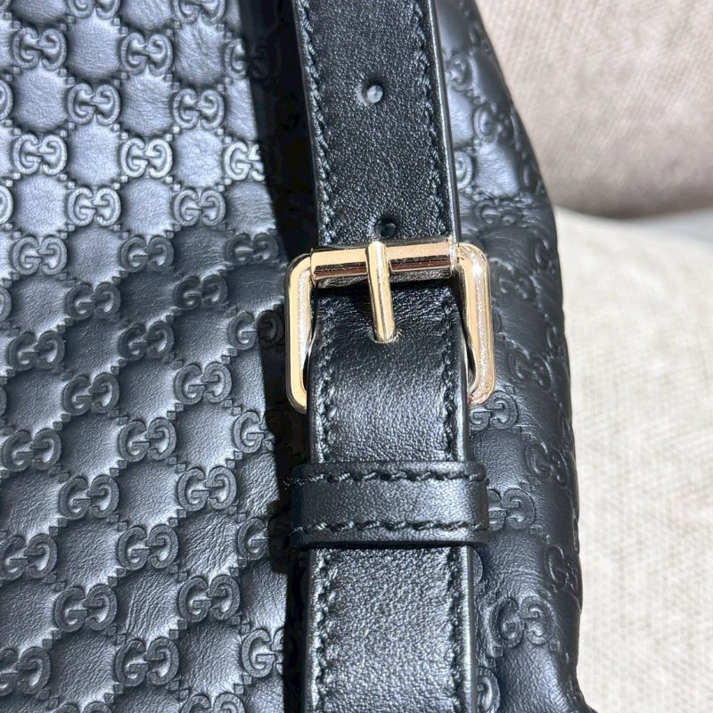 GUCCI 經典老花牛皮束口後背包-18