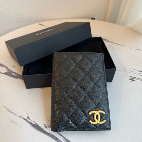 chanel黑菱格金大雙C護照夾 超級美🎀