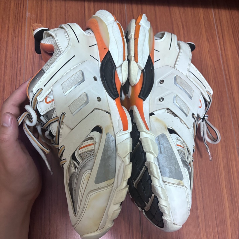 44號 Balenciaga巴黎世家 Track 白橙 542023W1GB19059-5