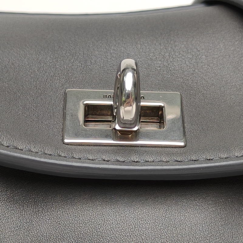 BALENCIAGA Rodeo迷你23灰色牛皮銀扣肩背包-4