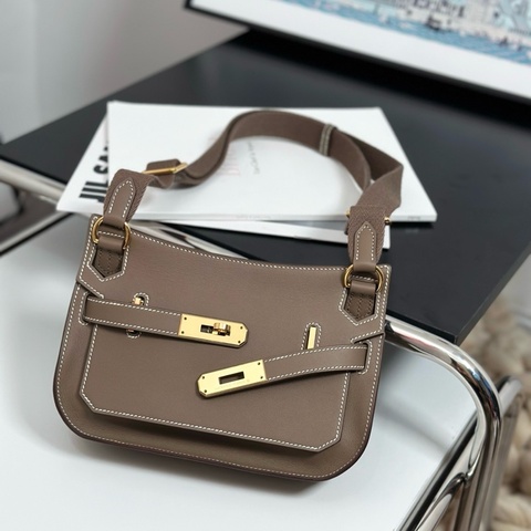 99新✨Hermes 愛馬仕 mini 吉普賽 大象灰swift皮 斜背包單肩包 金扣 u刻❤️正品