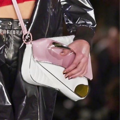 台灣全網唯一/絕無僅有 Dior 2001 秀款/凱迪拉克汽車包 /Dior MONTAIGNE CADILLAC CHAIN 1947 /john galliano 海盜爺