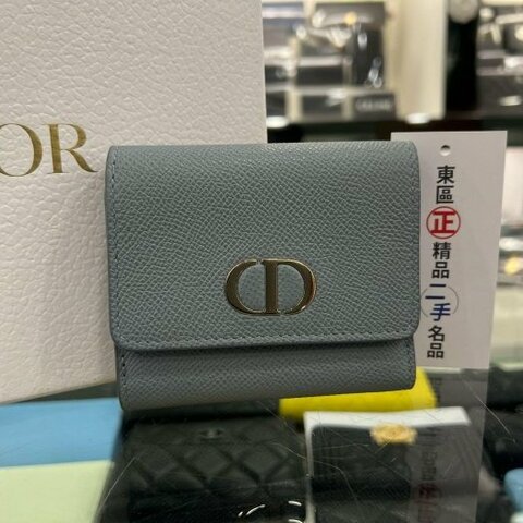 東區正精品㊣CHRISTIAN DIOR 灰色牛皮金CD釦內拉鍊三折釦子短夾 RZ5461