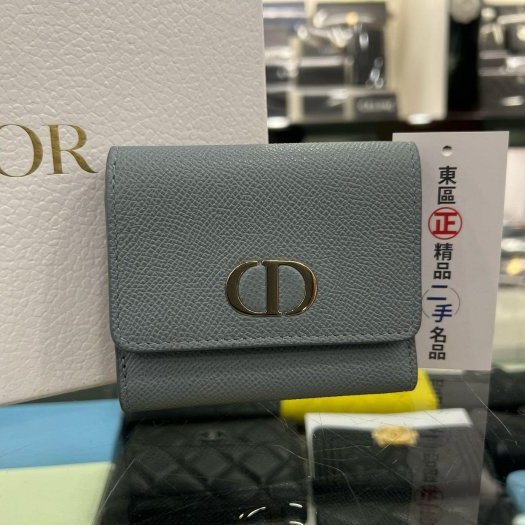 東區正精品㊣CHRISTIAN DIOR 灰色牛皮金CD釦內拉鍊三折釦子短夾 RZ5461-0