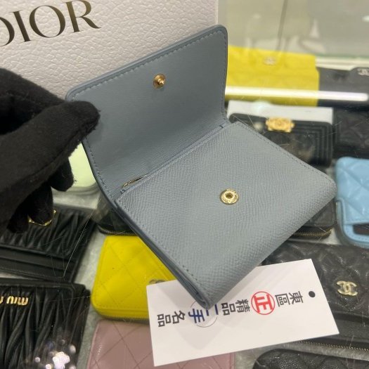 東區正精品㊣CHRISTIAN DIOR 灰色牛皮金CD釦內拉鍊三折釦子短夾 RZ5461-2