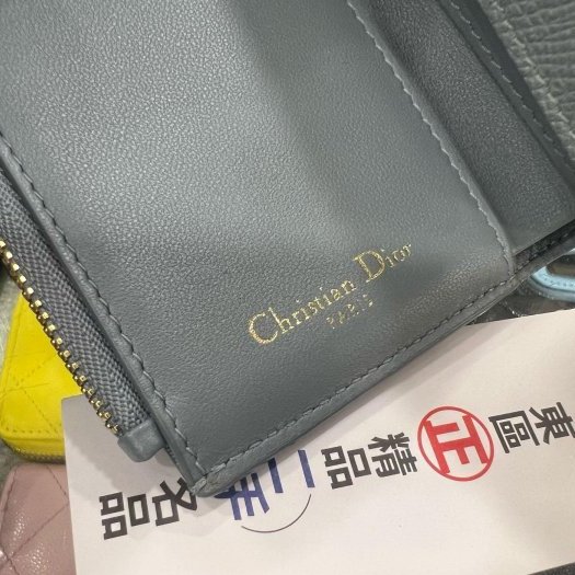 東區正精品㊣CHRISTIAN DIOR 灰色牛皮金CD釦內拉鍊三折釦子短夾 RZ5461-6
