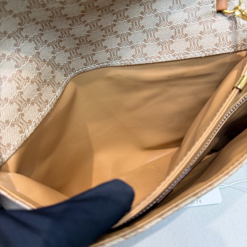 Celine Vintage Macadam 金扣 信封肩背包 XC467-41