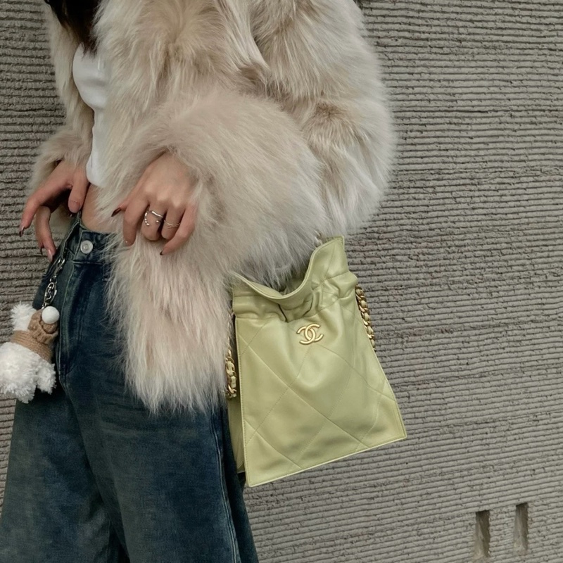 Chanel香奈儿 牛油果抽绳小福袋tote 小号21*26*8 大菱格粗金链条 不会撞包的隐藏款 手感细腻 抽绳松紧可变换不同风-9