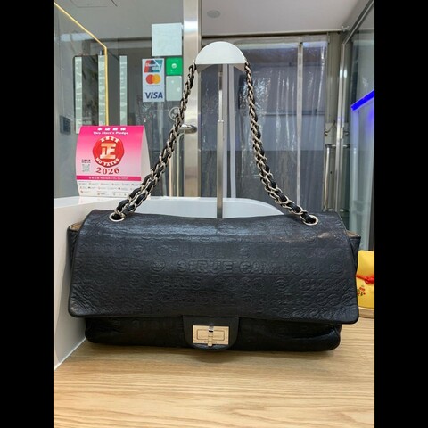 Chanel vintage flap
2009年浮雕系列