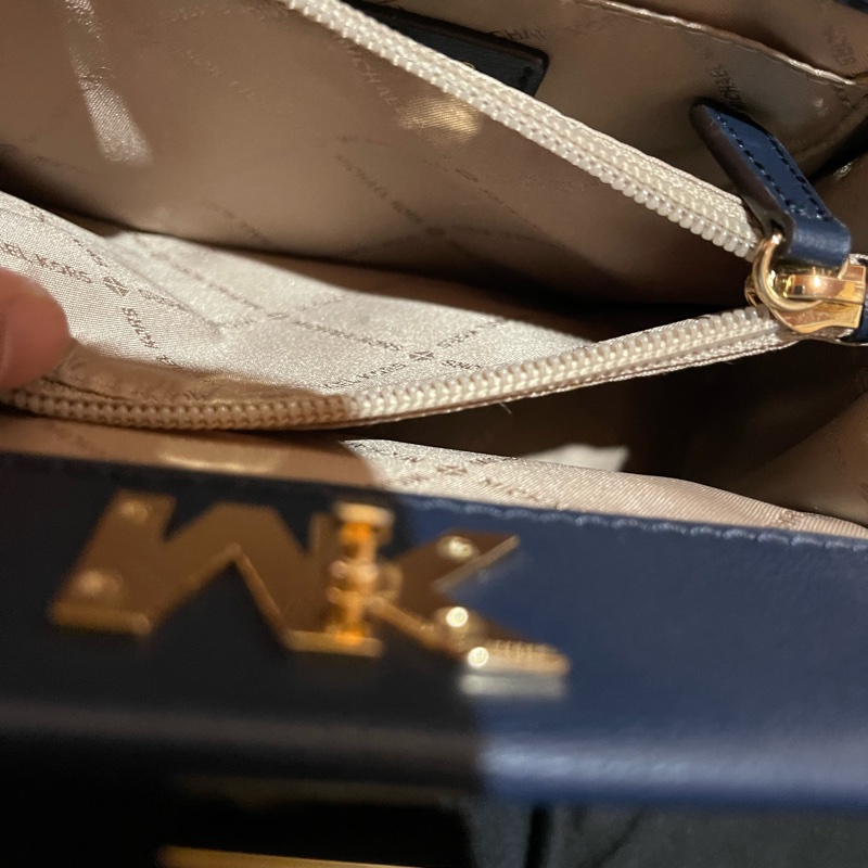 MICHAEL KORS MOTT 旋轉金釦手提側背包 MK-56