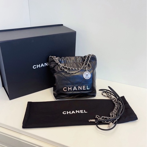 Chanel香奈儿 24B黑银mini 22Bag垃圾袋 新款可拆卸肩带20*19