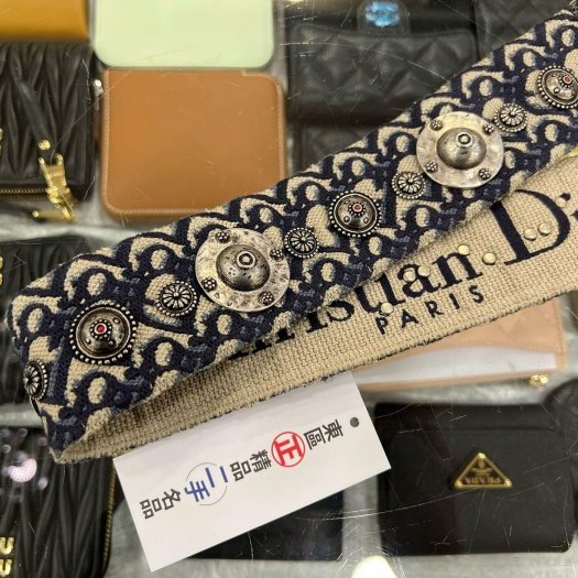 東區正精品㊣CHRISTIAN DIOR 藍色丹寧logo 字母雙面刺繡編織帆布鉚釘寬版肩背帶 RZ5974 S8520CTZQ OBLIQUE-1