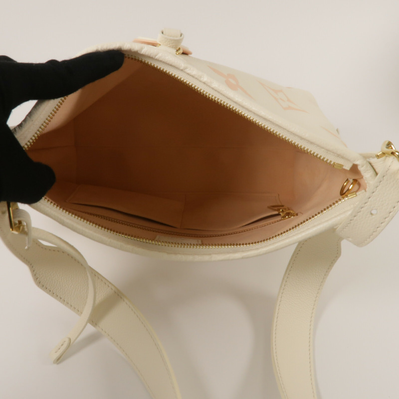 LOUIS VUITTON Monogram Empreinte Carryall PM肩背袋-4