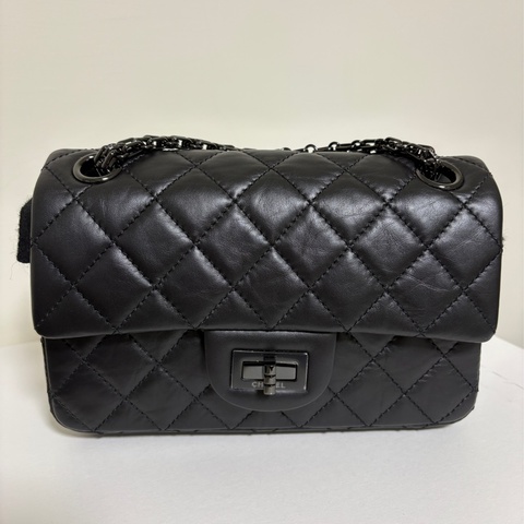 Chanel 2.55 mini so black