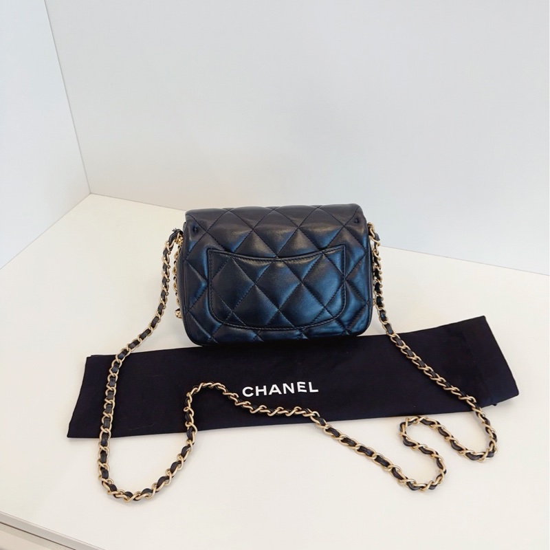Chanel香奈儿 23b黑金滚边链CF方胖子 高级手工坊系列 菠萝雕花旋转双C扣 两侧Crush金饰细节 芯片款21*14*9-2