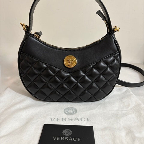Versace 彎月型