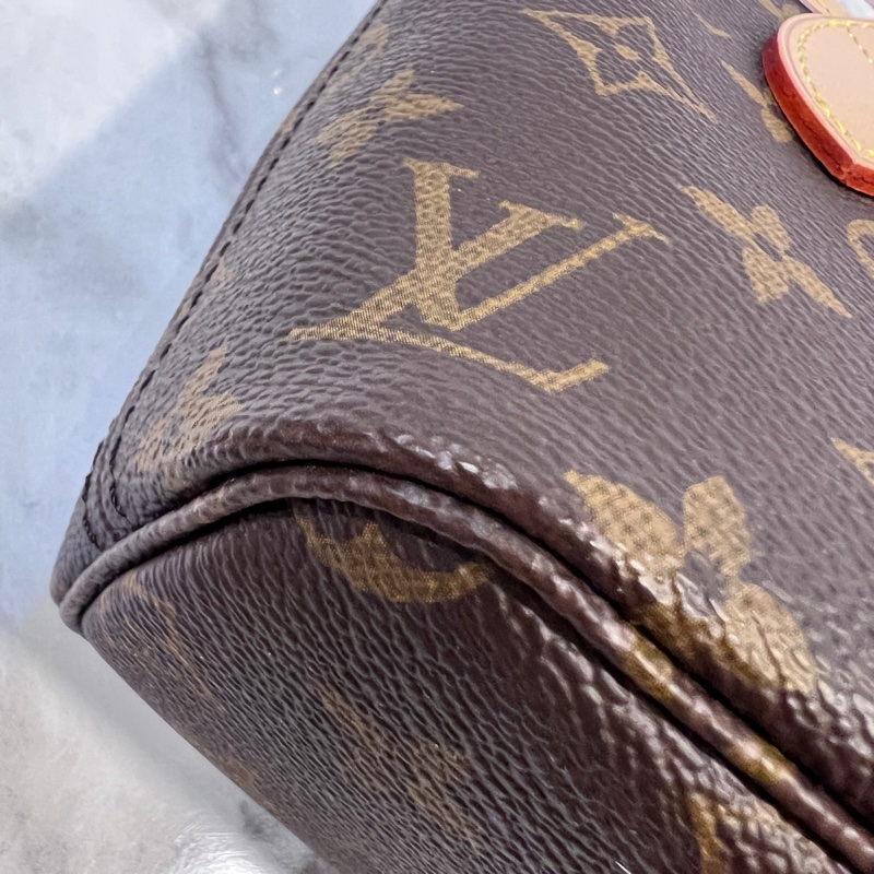 LV原花金釦Neverfull BB 手提斜背包-9