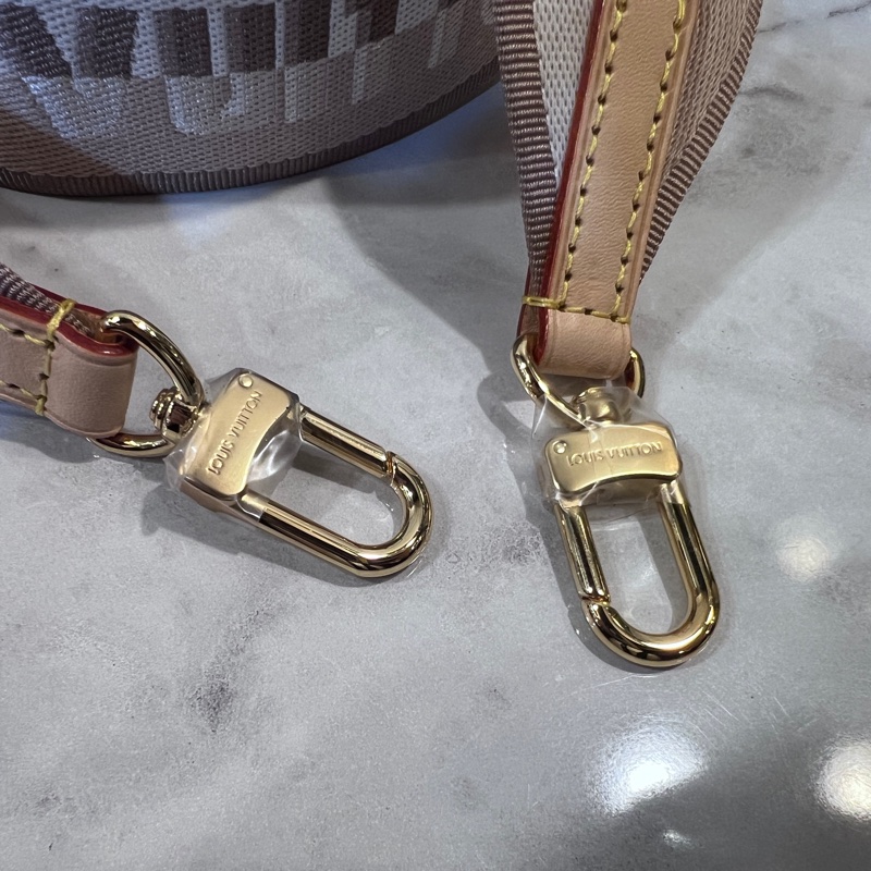 LV原花金釦Neverfull BB 手提斜背包-17
