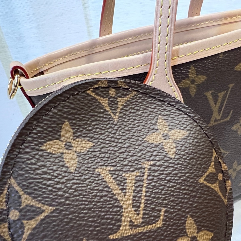 LV原花金釦Neverfull BB 手提斜背包-19