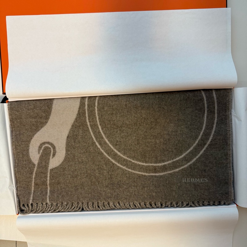 💖Hermes metal questre 圍巾💖 棕米色 全新-1