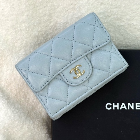 (2026台灣購證🇹🇼全配）Chanel mini 寶寶藍三折短夾✨最新晶片款