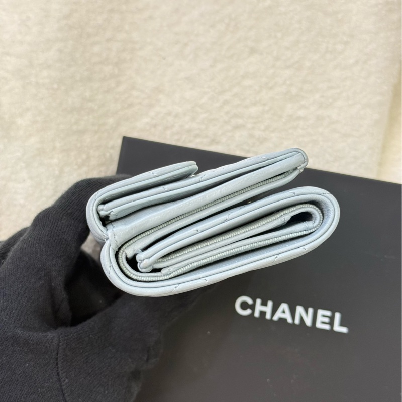 (2026台灣購證🇹🇼全配）Chanel mini 寶寶藍三折短夾✨最新晶片款-3