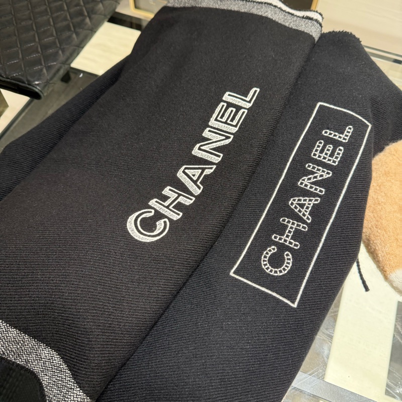 💖Chanel 25C 黑色圍巾 全新全配💖 甜出特價！-0