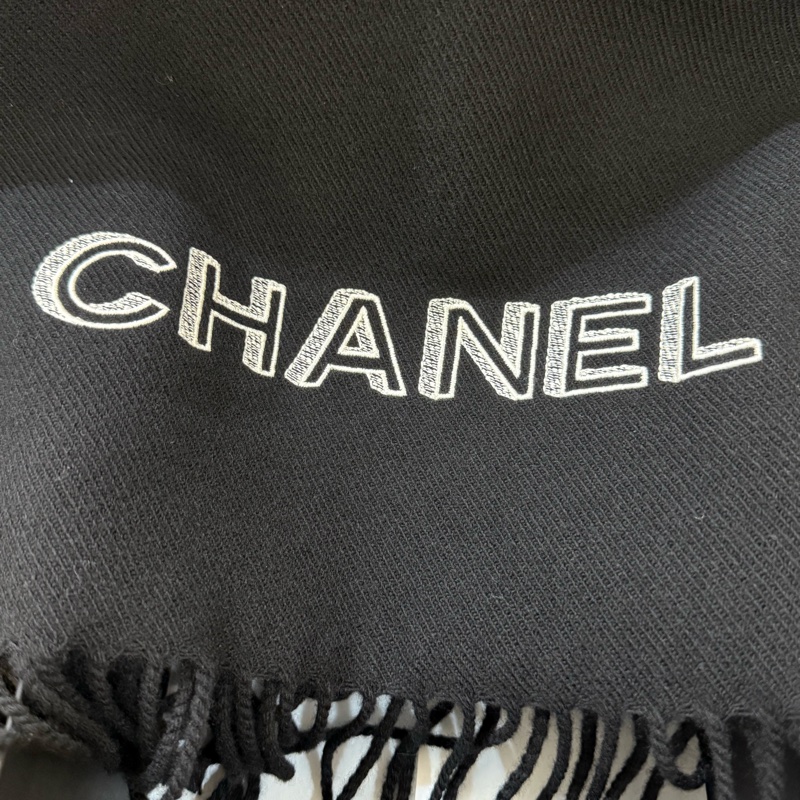 💖Chanel 25C 黑色圍巾 全新全配💖 甜出特價！-7