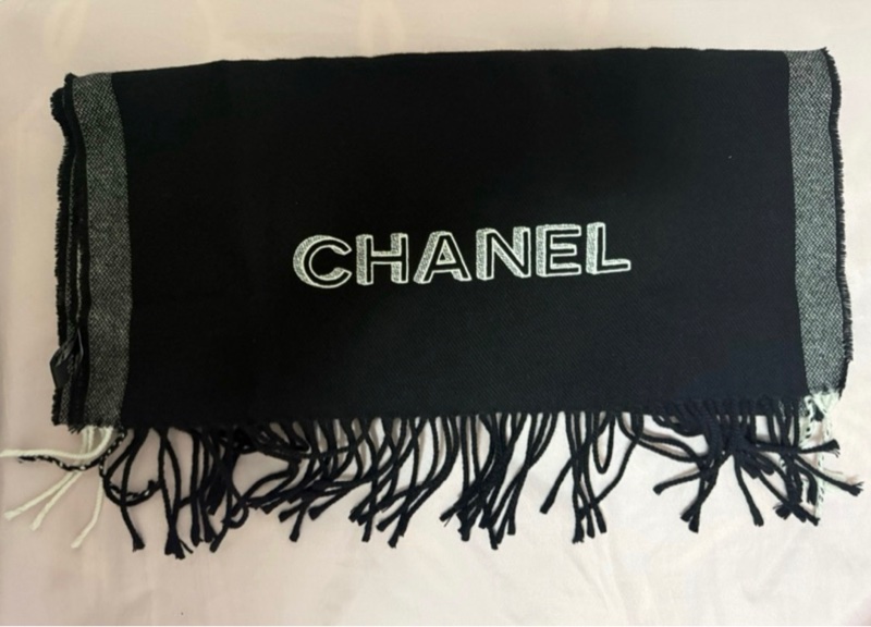 💖Chanel 25C 黑色圍巾 全新全配💖 甜出特價！-14