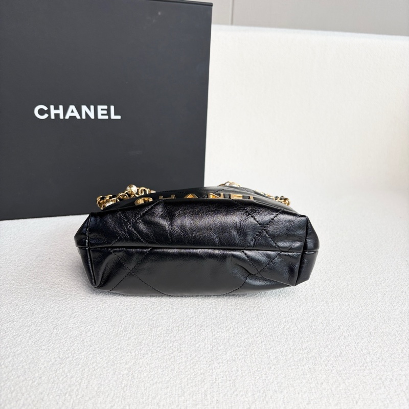 Chanel香奈兒限定珍珠款Mini 22bag 芯片款 黑金 油蠟牛皮 尺寸約18*18*6 金色鏈條珍珠裝飾 附件:包裝盒 肩帶。-4