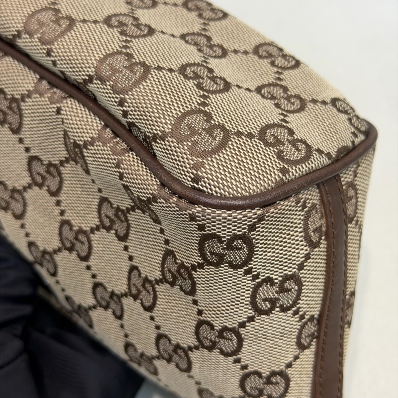 Gucci GG Canvas Boat Pouch 老花腋下包 XA485-13