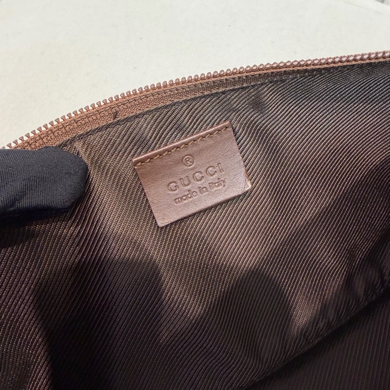 Gucci GG Canvas Boat Pouch 老花腋下包 XA485-17