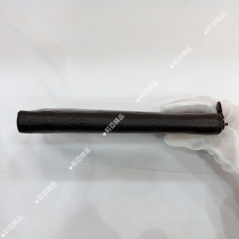 莉亞精品♡ 黑壓紋ㄇ字拉鏈長夾 二手-4