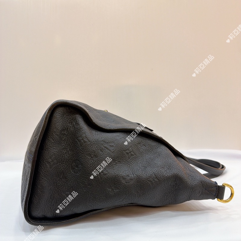 莉亞精品♡ Lv Lumineuse PM 壓紋手提包-6