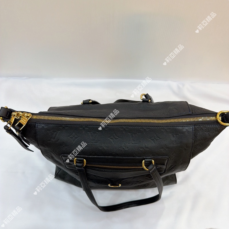 莉亞精品♡ Lv Lumineuse PM 壓紋手提包-9