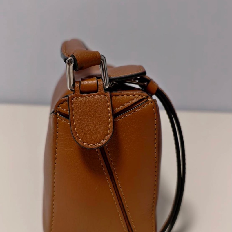 Loewe Puzzle Mini 經典焦糖色-3