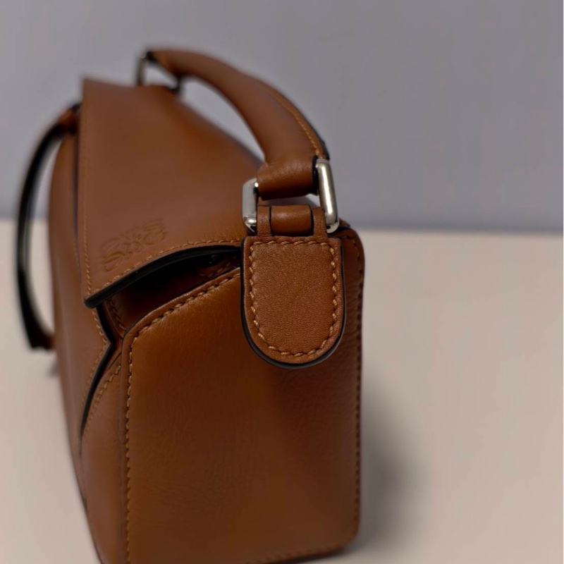 Loewe Puzzle Mini 經典焦糖色-4