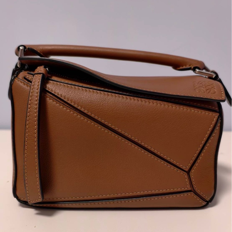 Loewe Puzzle Mini 經典焦糖色-5
