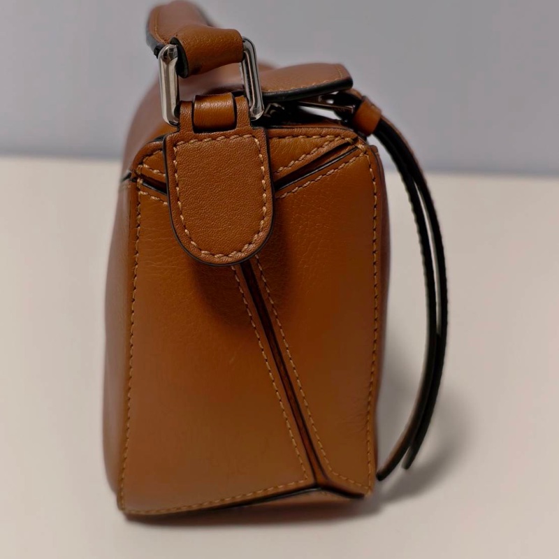 Loewe Puzzle Mini 經典焦糖色-9