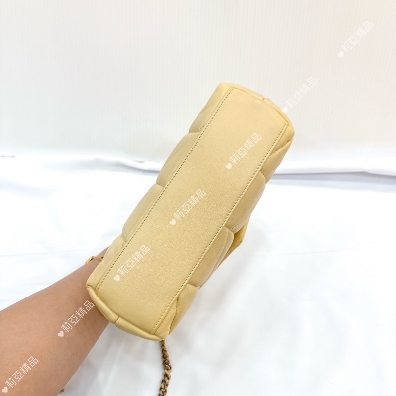 莉亞精品♡ YSL 小雞黃雲朵包 二手-4