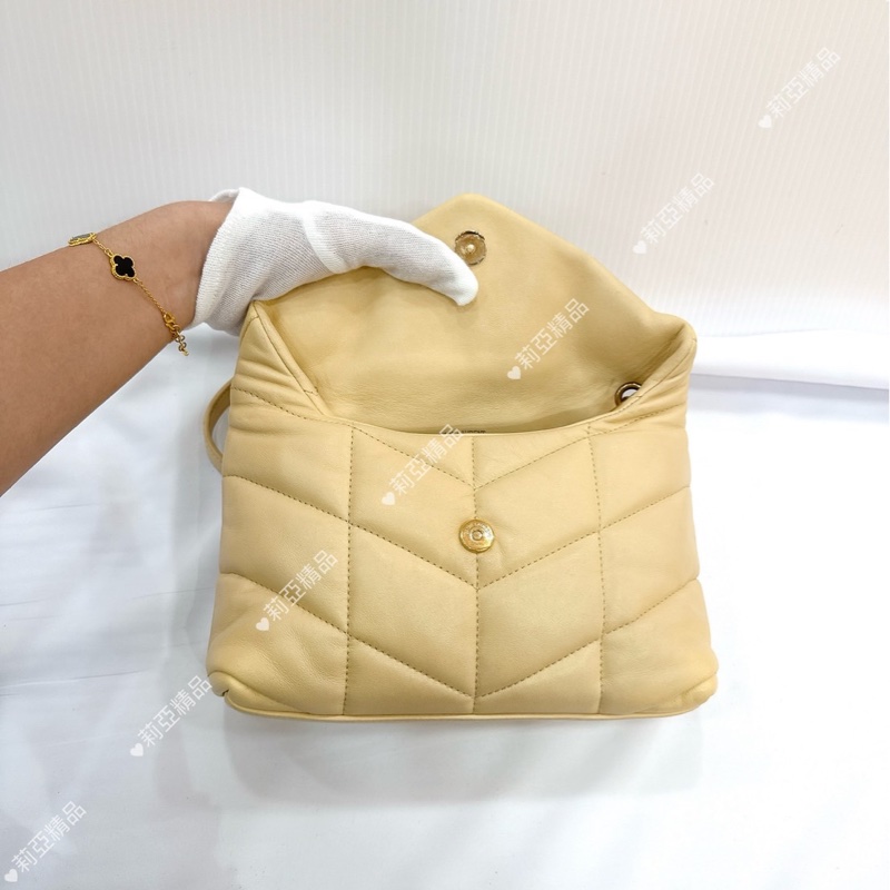 莉亞精品♡ YSL 小雞黃雲朵包 二手-11